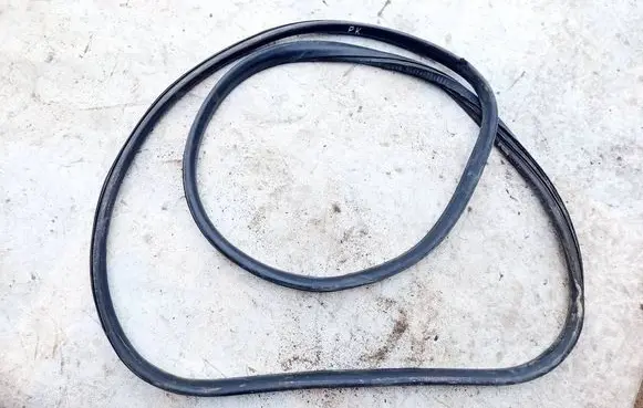 Audi A6 S6 C5 4B Rubber seal front coupe door
