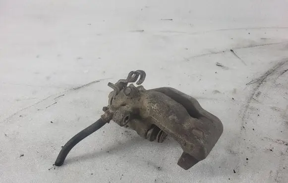 Opel Zafira A Front brake caliper