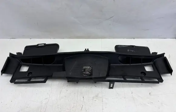 Mercedes-Benz E AMG W212 Air intake duct part A2125000555