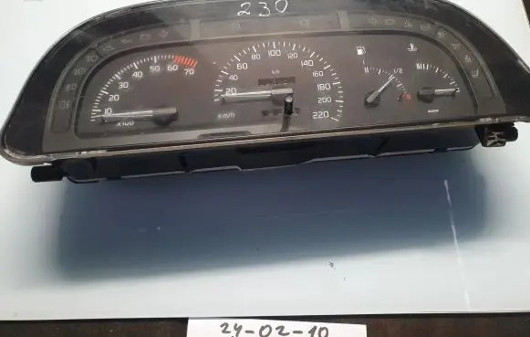 Renault Laguna I Speedometer (instrument cluster) 215716876