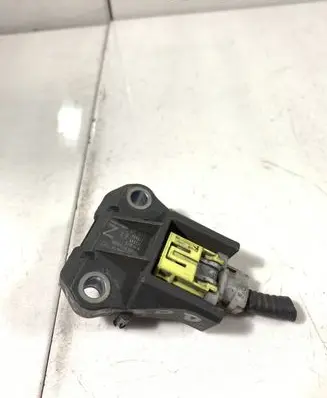 Lexus IS 200-300 Airbag deployment crash/impact sensor 8917353040