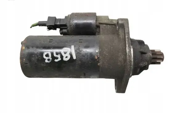 Volkswagen Golf IV Starter motor 