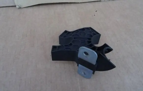 Mercedes-Benz Vito Viano W447 Radiator mount bracket A6221550000