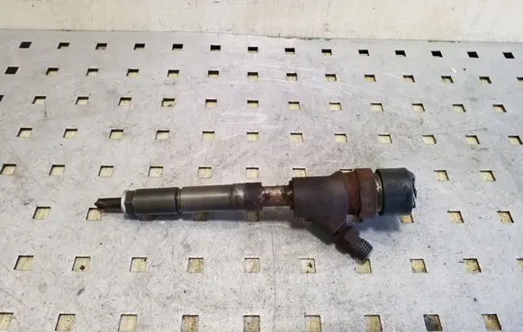 Toyota Yaris Fuel injector 0445110262 236700N030
