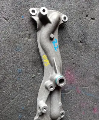 Audi Q5 SQ5 EGR valve cooler bracket 059131680