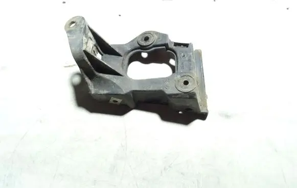 Audi A6 S6 C5 4B Fender mounting bracket 4B0853921B