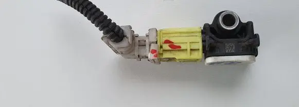 Mitsubishi Outlander Airbag deployment crash/impact sensor 130227403 8651A165