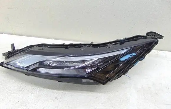 Nissan X-Trail T33 Headlight/headlamp 21023786
