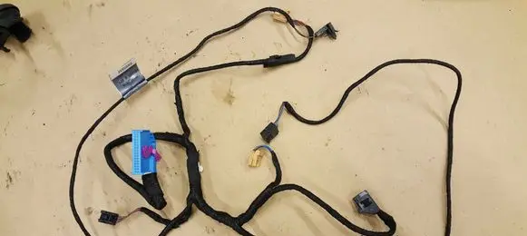 Audi A4 S4 B8 8K Front door wiring loom 8K0971035AR