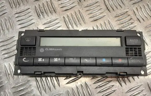 Volkswagen PASSAT B5.5 Climate control unit 5HB008139