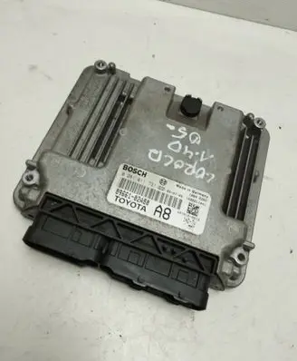 Toyota Corolla E120 E130 Engine control unit/module 8966102A80 0281011731