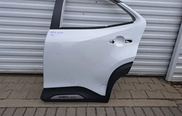 Toyota Yaris Cross Rear door 