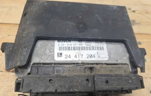 Opel Zafira A Engine control unit/module 0281010457