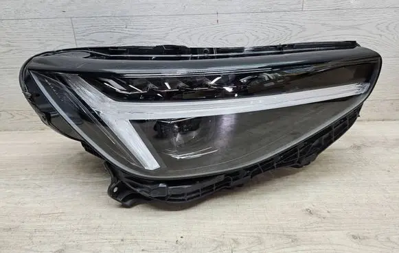 Volvo XC40 Headlight/headlamp 32140412