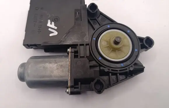 Volkswagen Golf VI Front door window regulator motor 5K0959701C 402309B HW009SW21XX