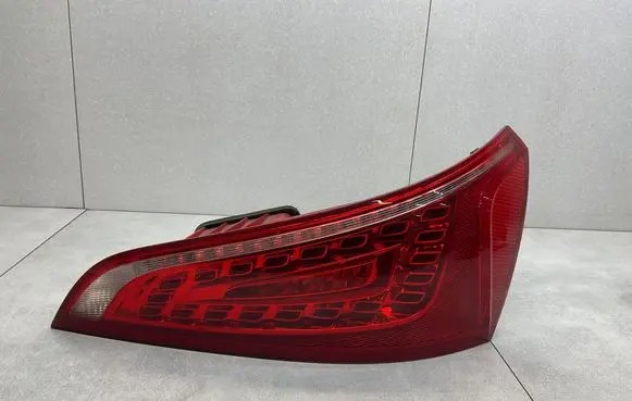 Audi Q5 SQ5 Tailgate rear/tail lights 8R0945094A