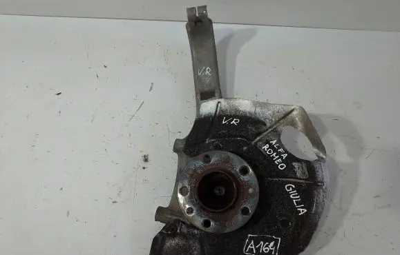 Alfa Romeo Giulia Front wheel hub spindle knuckle 00505397420