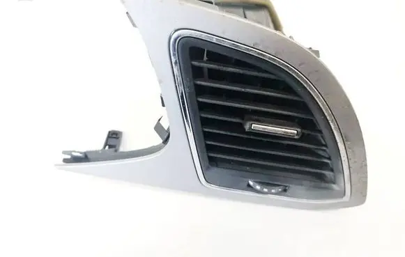 Seat Leon (5F) Dash center air vent grill 5F2820902