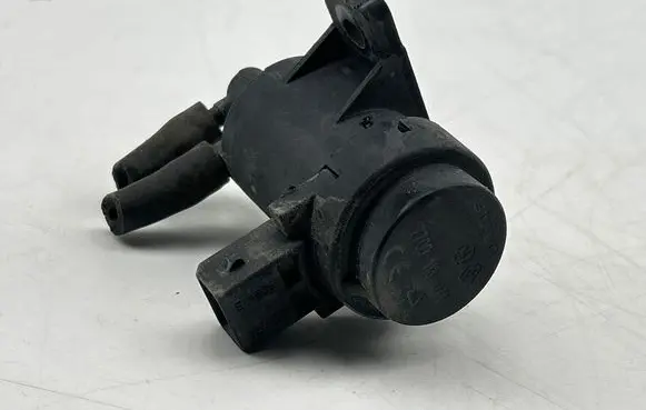 Opel Vivaro Turbo solenoid valve 7700113071 PA66FF30