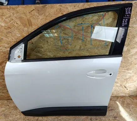 Peugeot 5008 Front door 