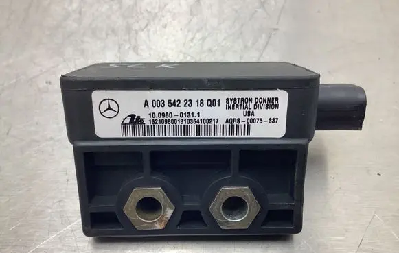 Mercedes-Benz SLK R170 ESP acceleration yaw rate sensor A0035422318 10098001311