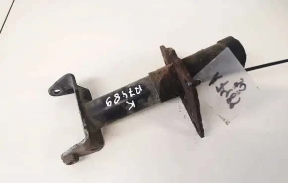 Volkswagen PASSAT B5 Front bumper mounting bracket 3b0807133a