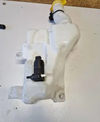 Fiat 500X Windshield washer fluid reservoir/tank H805