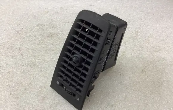 Cadillac SRX Dash center air vent grill 25704091 25716157 M1516C1440