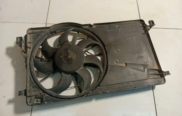 Ford Focus C-MAX Radiator cooling fan shroud 3136613000