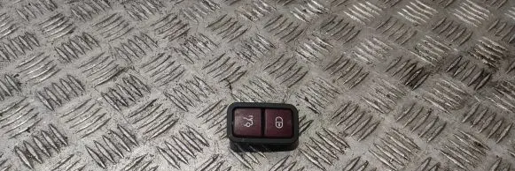 Mercedes-Benz CLS C218 X218 Tailgate/boot open switch button A2125420018