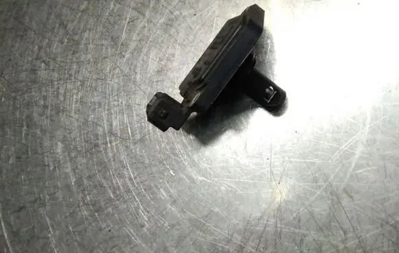 Audi A3 S3 8L Mass air flow meter 058133471 AFH6010B