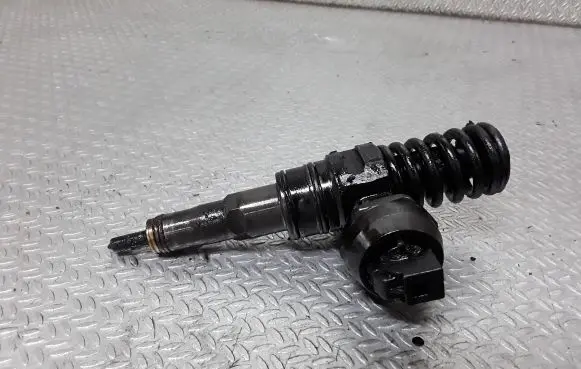 Seat Ibiza III (6L) Fuel injector 045130073T