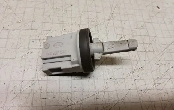 Volkswagen PASSAT B6 Interior temperature sensor 1K0907543A
