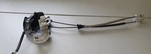 Hyundai Ioniq Rear door lock