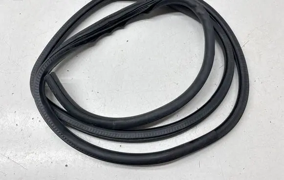 Volkswagen Transporter - Caravelle T6 Front door rubber seal 7E0837911B
