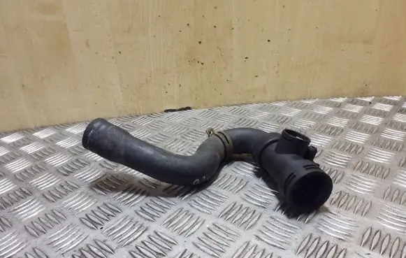 Audi A6 S6 C5 4B Engine coolant pipe/hose 4B0121049D