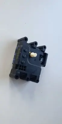 Mazda 3 II A/C air flow flap actuator/motor 