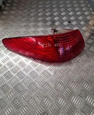 Peugeot 607 Rear/tail lights