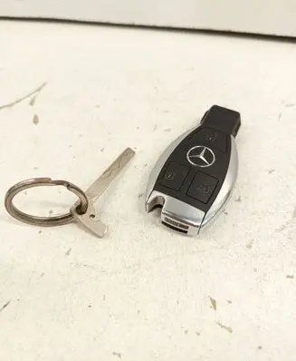 Mercedes-Benz E W212 Ignition lock 2129056601 2129055200 2127601906