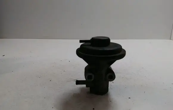 Suzuki Grand Vitara I EGR valve K5T547
