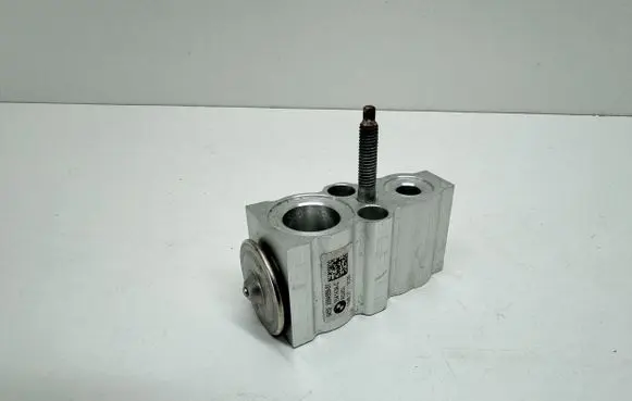 BMW Z4 g29 Air conditioning (A/C) expansion valve 6994989