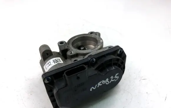 Renault Clio IV Throttle valve H8201171233