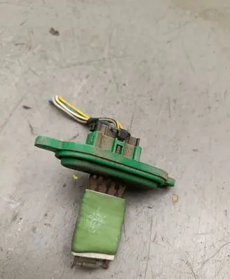 Heater blower motor/fan resistor