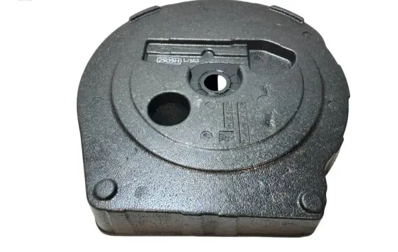 Mercedes-Benz C W203 Spare wheel section trim A2098980107 5S00SSZ