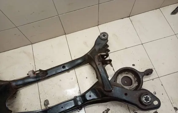 Ford Mondeo MK IV Rear axle beam 