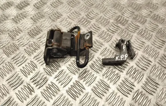 Audi A3 S3 8P Front door hinge set 8E083141E