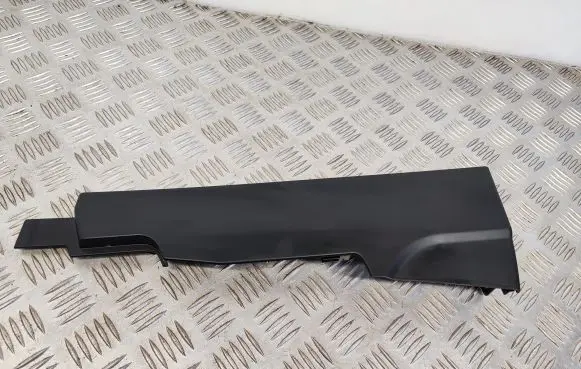 Audi Q7 4M Rear seat rail trim cover 4M0883685B