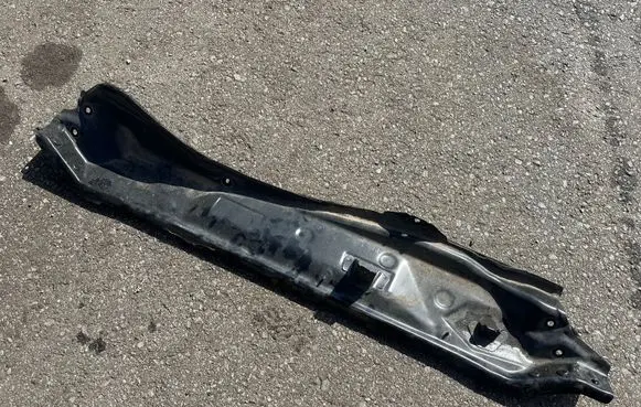 Renault Kadjar Other engine bay part