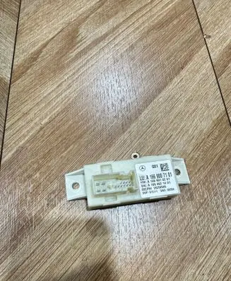 Mercedes-Benz C W204 Light module LCM A1669007101 A1669010201 28298906