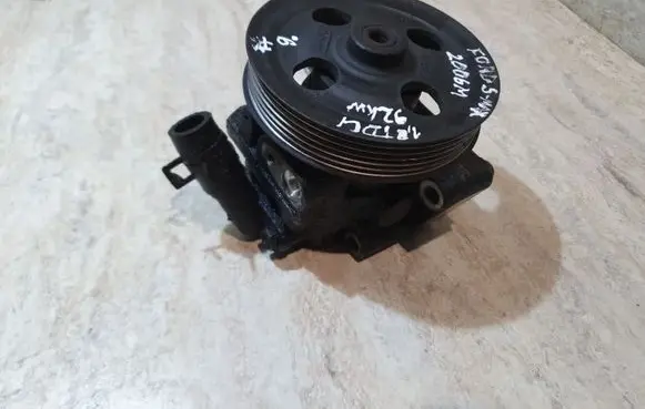 Ford S-MAX Power steering pump 6G913A696CC